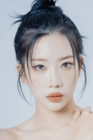 Фото  (Kim Lip) #483137
