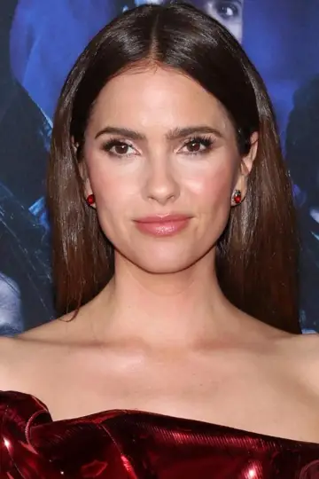 Фото Шелли Хенниг (Shelley Hennig) #74856