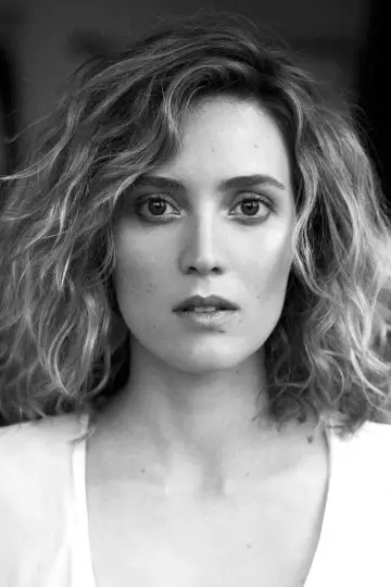 Фото Эвелин Брошу (Evelyne Brochu) #203693
