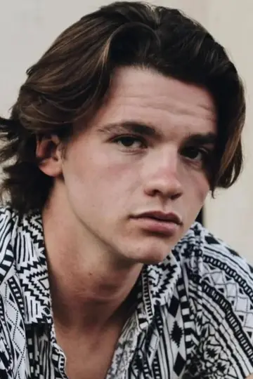 Фото Джоэл Кортни (Joel Courtney) #36262