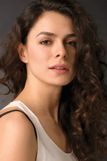 Фото Озге Озпиринччи (Özge Özpirinçci) #476583