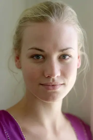 Фото Ивонн Страховски (Yvonne Strahovski) #15065