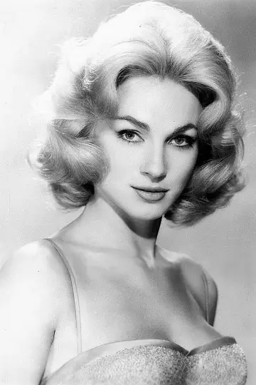 Фото Ширли Энн Филд (Shirley Anne Field) #125033