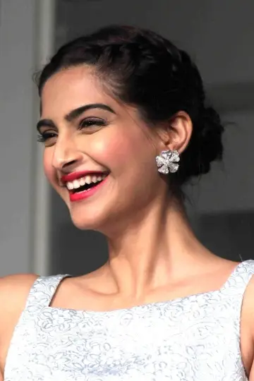 Фото Сонам Капур Ахуджа (Sonam Kapoor Ahuja) #345347