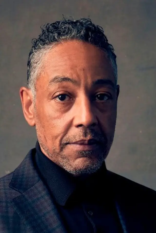 Фото Джанкарло Эспозито (Giancarlo Esposito)
