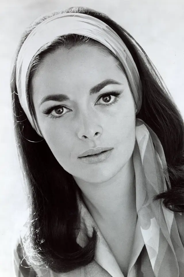 Фото Карин Дор (Karin Dor)