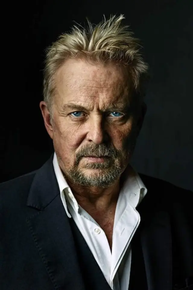 Фото Деннис Сторхой (Dennis Storhøi)