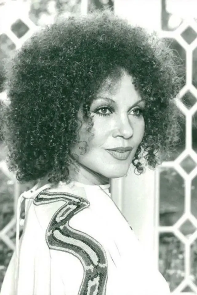 Фото  (Cleo Laine)
