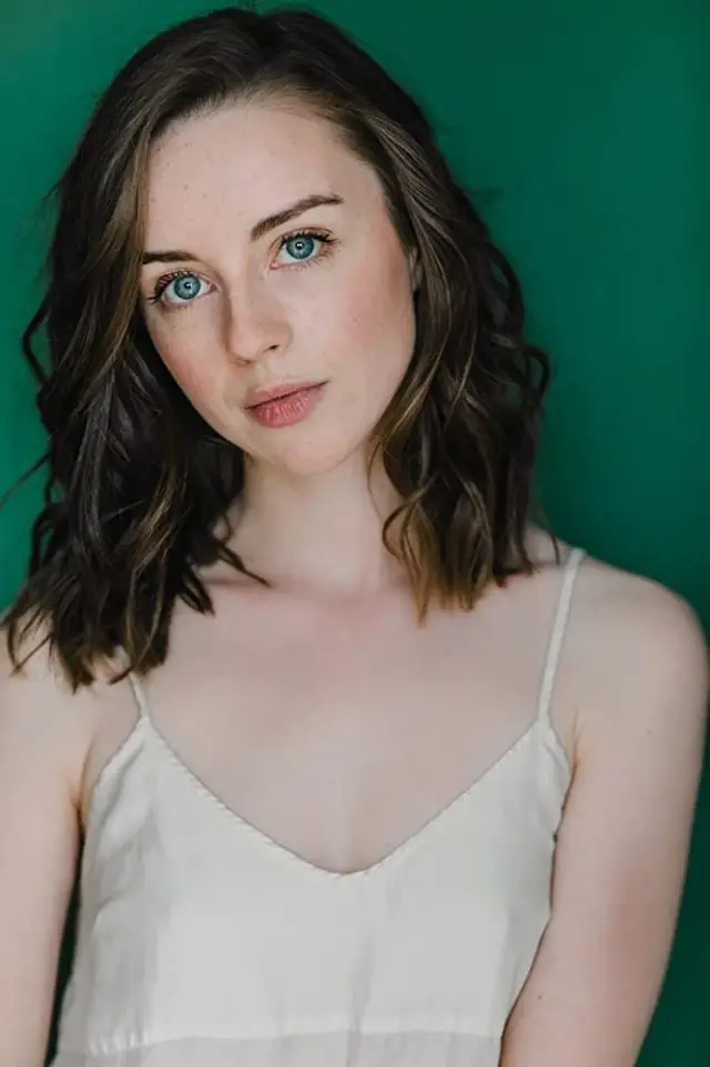 Фото Кейси Рол (Kacey Rohl)