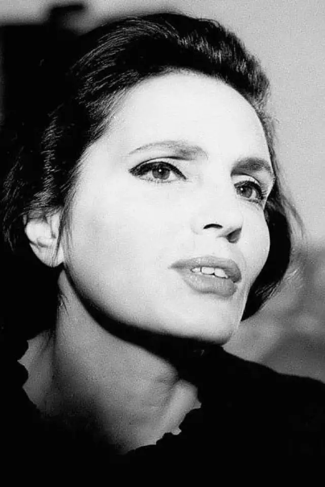 Фото  (Amália Rodrigues)