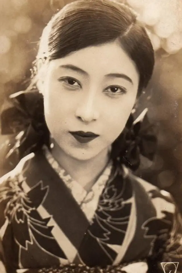 Фото Эмико Ягумо (Emiko Yagumo)