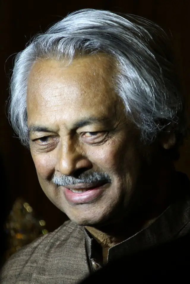 Фото  (Girish Kasaravalli)
