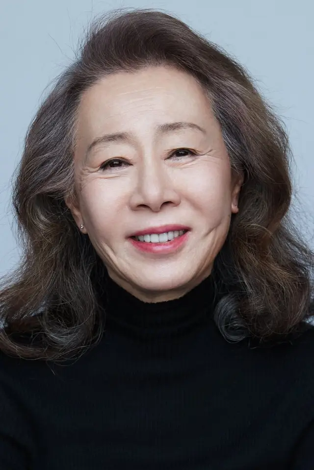 Фото Юн Юх Чжун (Youn Yuh-jung)