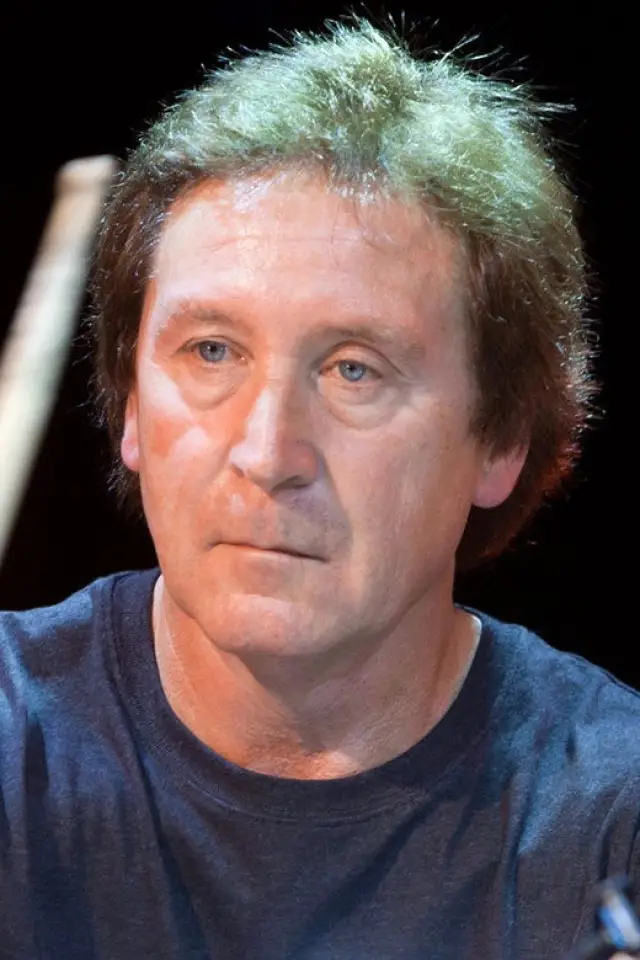 Фото  (Kenney Jones)