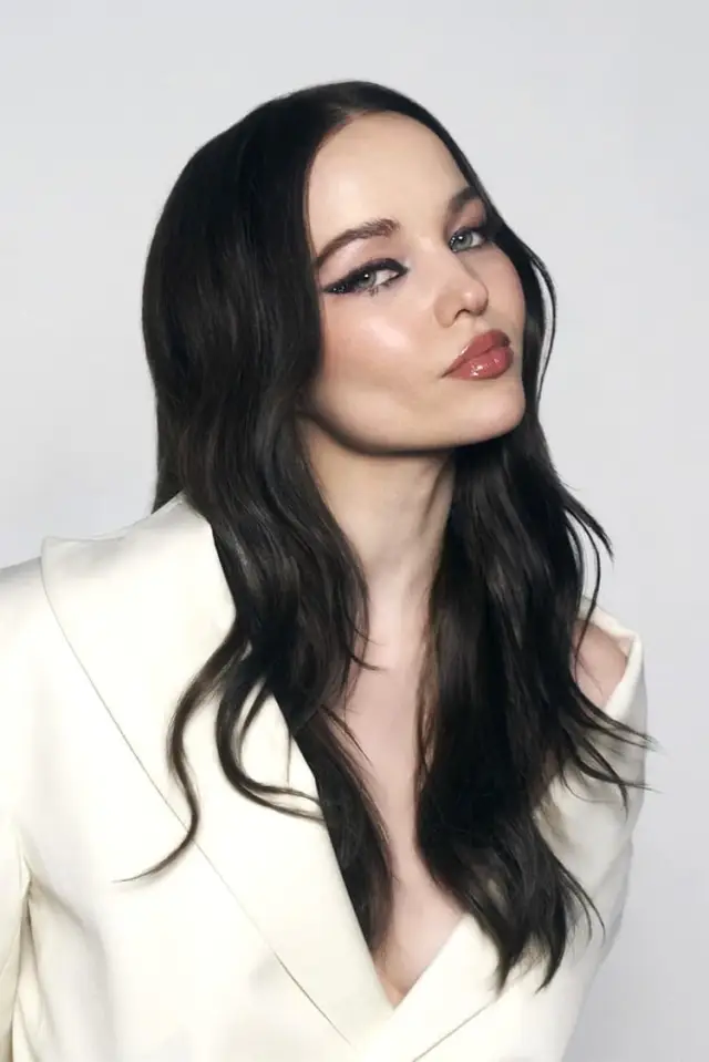 Фото Доув Камерон (Dove Cameron)