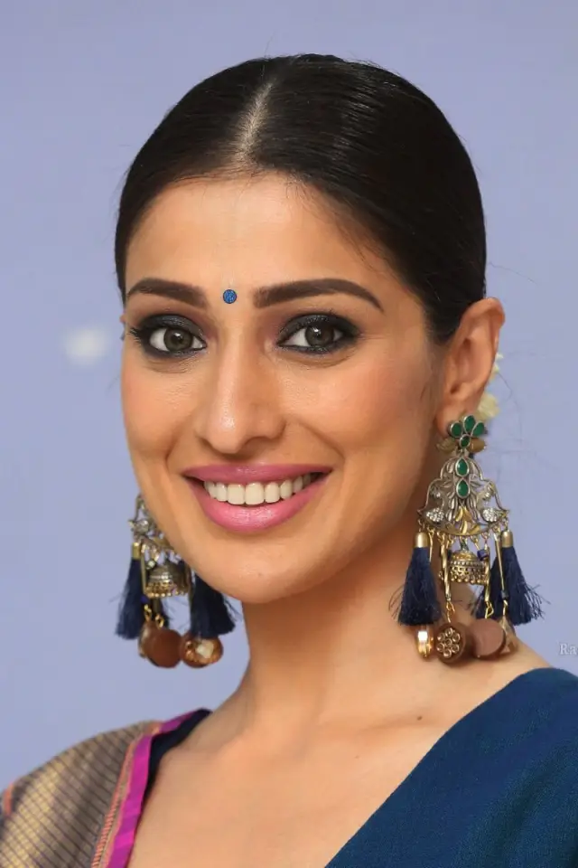 Фото Раай Лакшми (Raai Laxmi)
