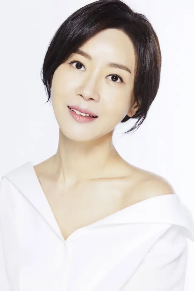 Фото Ким Хи Чжон (Kim Hee-jung)
