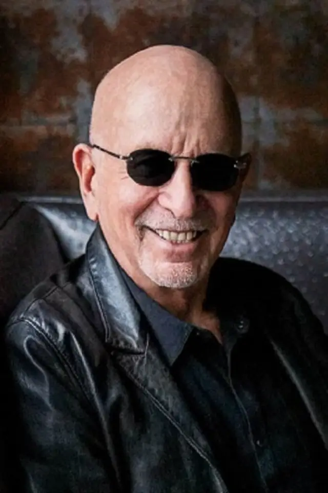 Фото  (Roy Bittan)