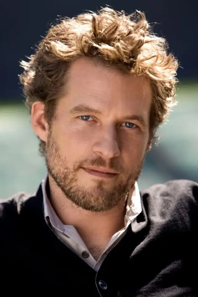 Фото Джеймс Таппер (James Tupper)