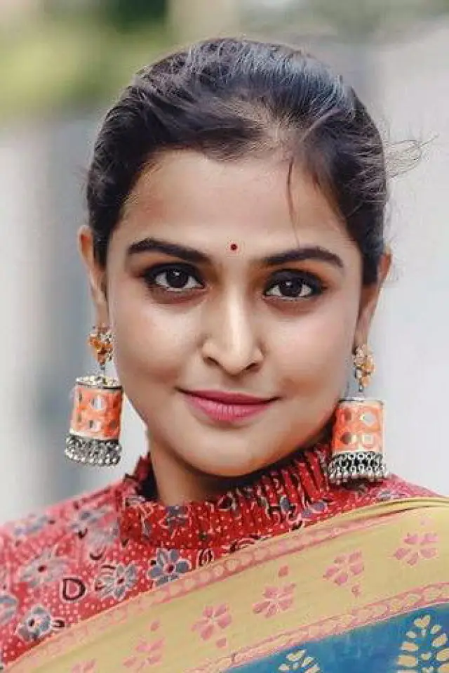 Фото Ремья Намбисан (Remya Nambeesan)