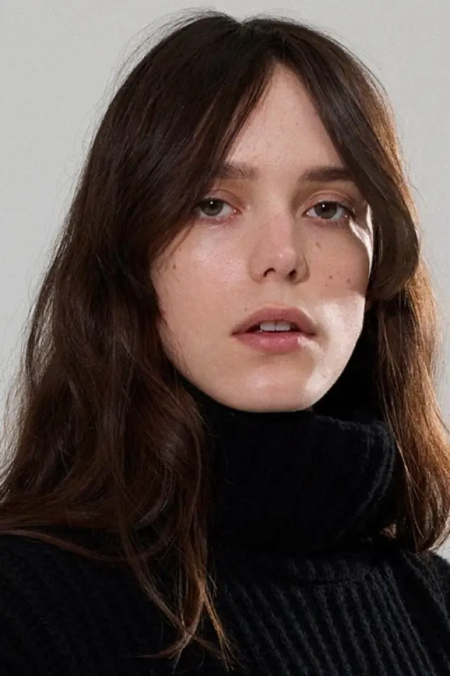 Фото Стаси Мартин (Stacy Martin)
