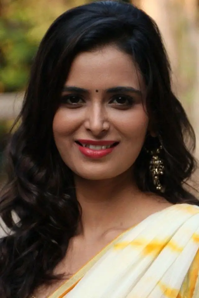 Фото Минакши Диксит (Meenakshi Dixit)