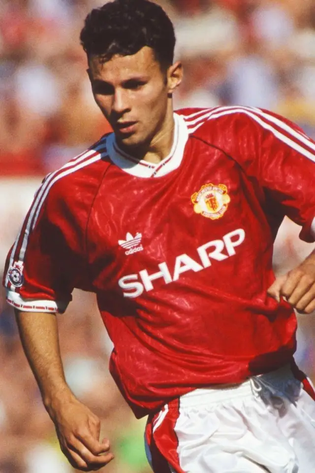 Фото  (Ryan Giggs)