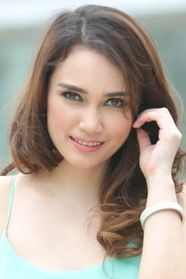 Фото  (Feby Febiola)