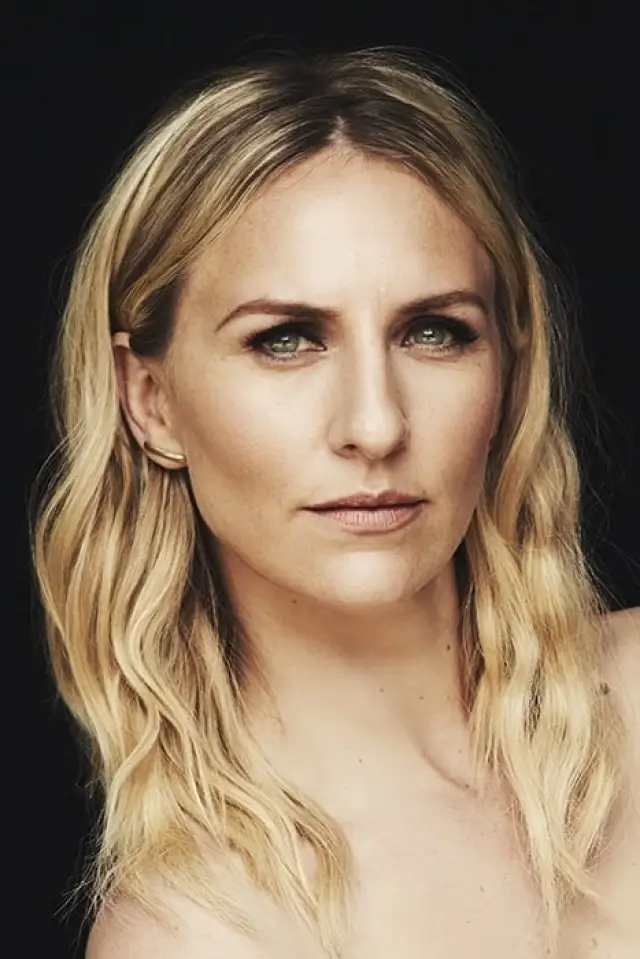 Фото Микки Самнер (Mickey Sumner)