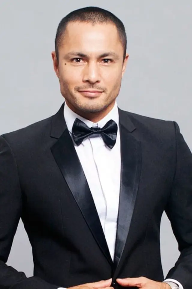Фото  (Derek Ramsay)
