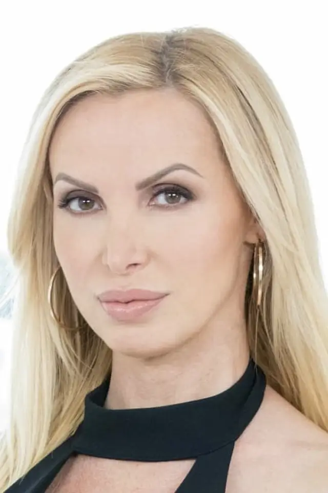 Фото  (Nikki Benz)