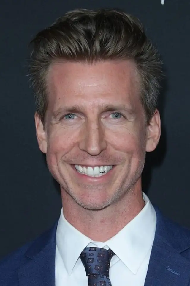 Фото  (Josh Meyers)