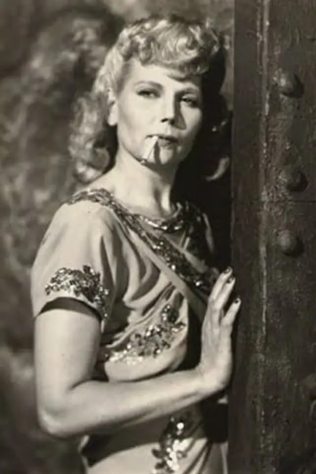 Фото Джоан Блэр (Joan Blair)