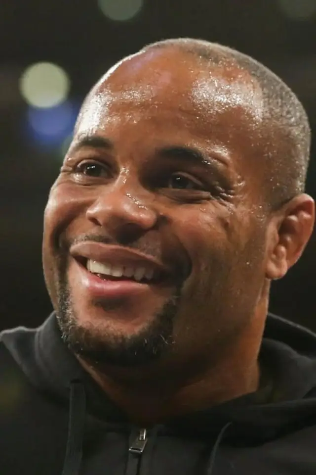 Фото  (Daniel Cormier)