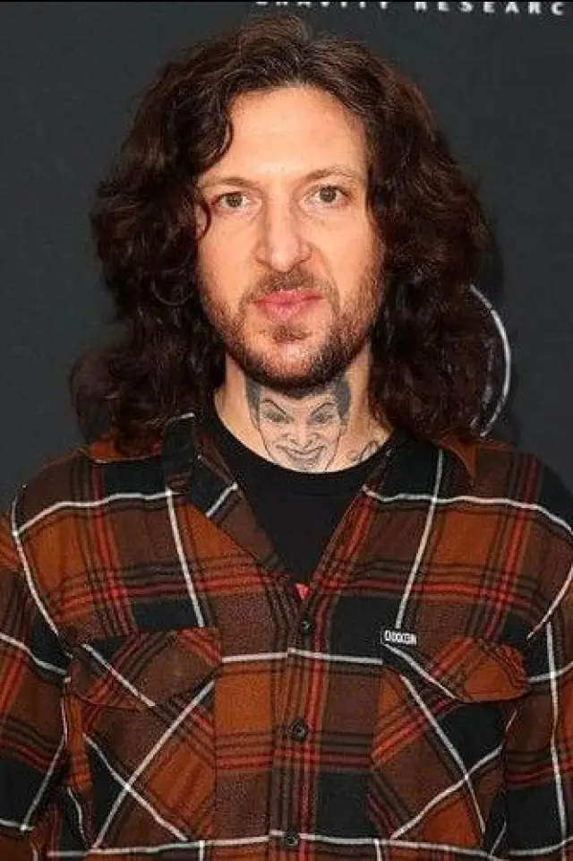 Фото  (Mickey Avalon)