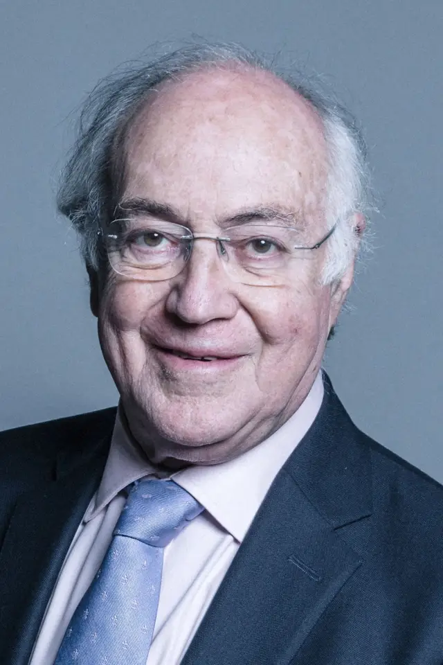 Фото  (Michael Howard)