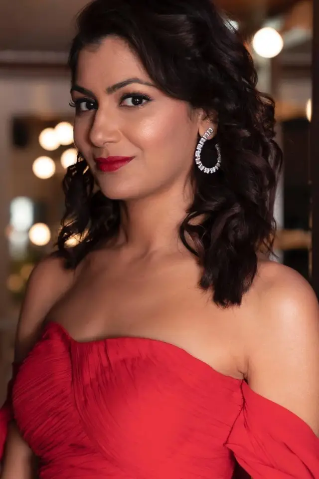 Фото Срити Джа (Sriti Jha)