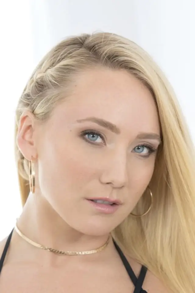 Фото  (AJ Applegate)