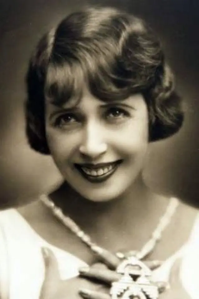 Фото  (Mistinguett)