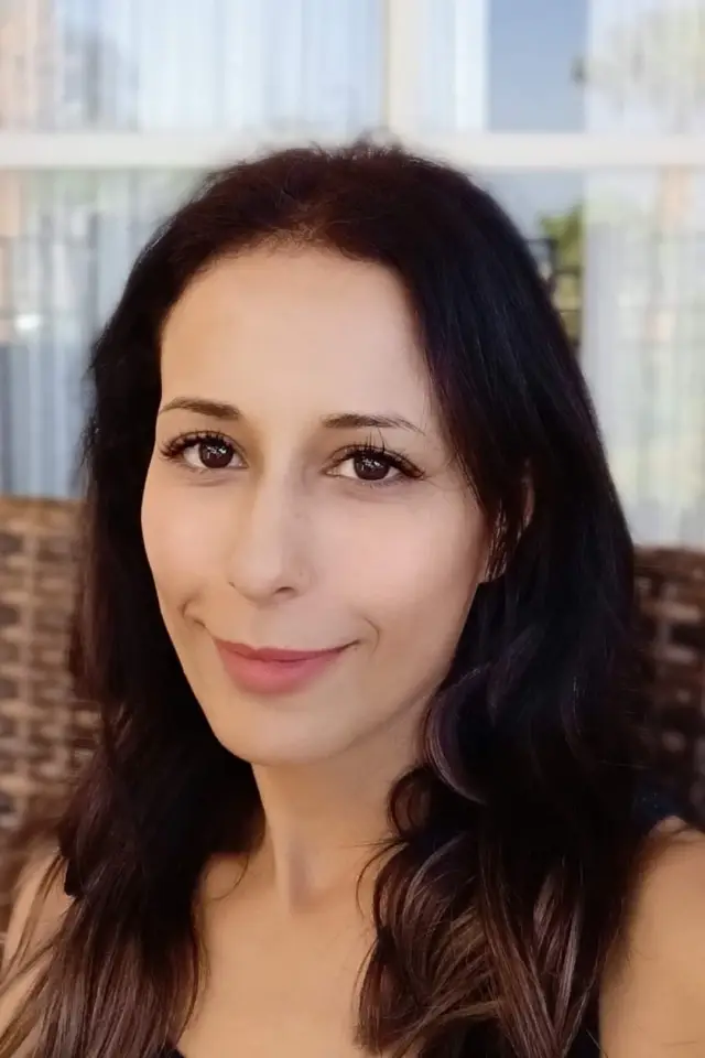 Фото Дония Махер (Donia Maher)