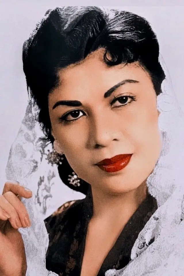 Фото  (Maria Menado)