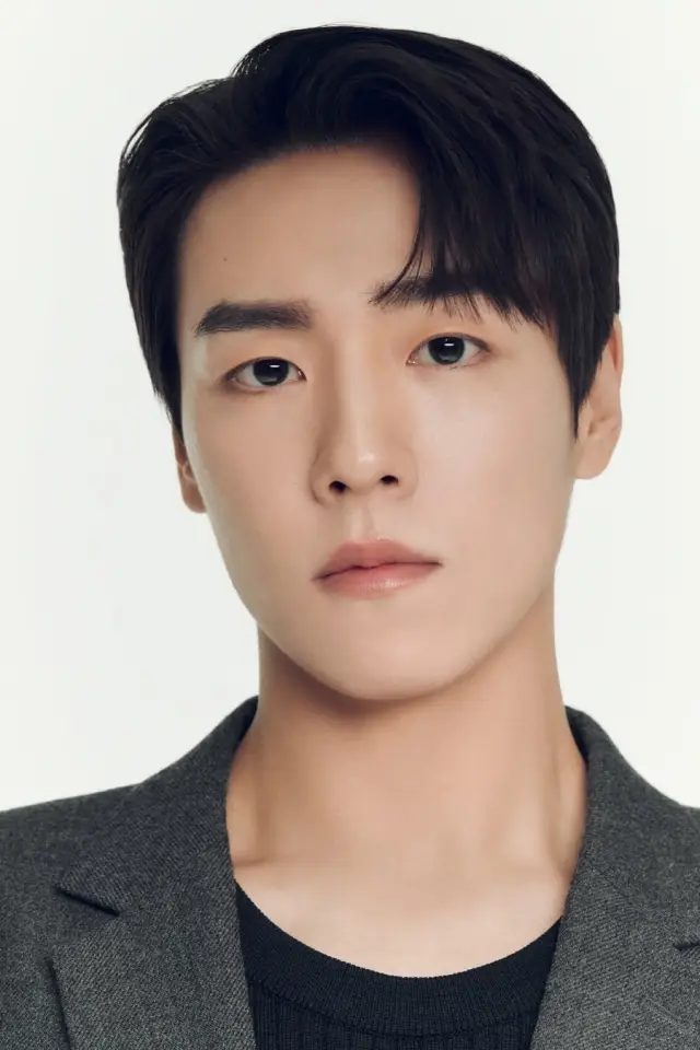 Фото Ли Хён У (Lee Hyun-woo)