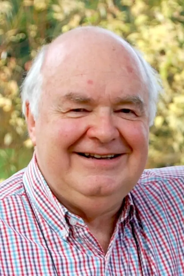 Фото  (John Lennox)