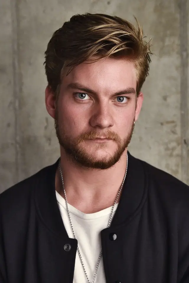 Фото Джейк Уири (Jake Weary)