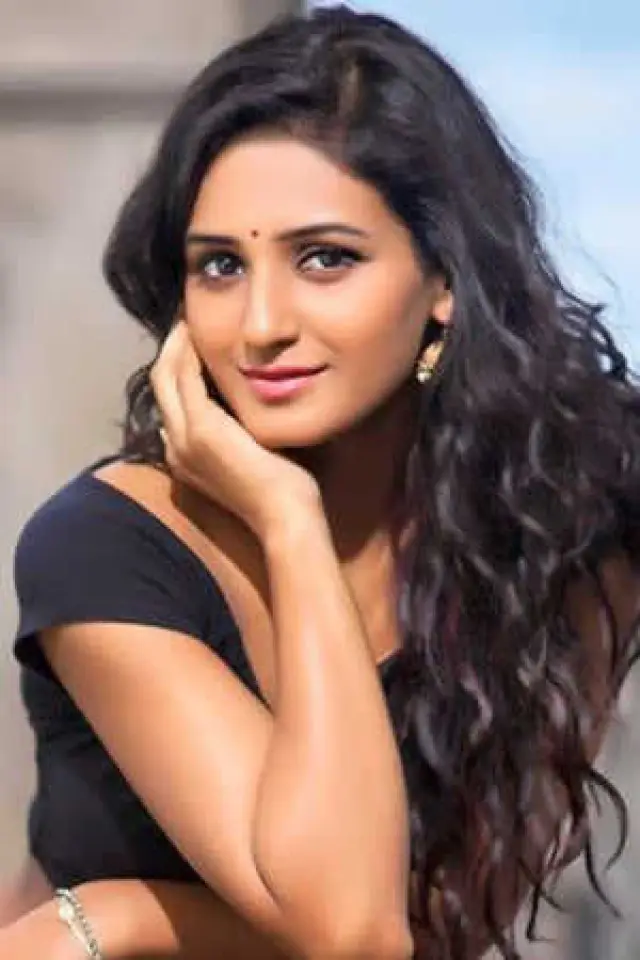 Фото  (Shakti Mohan)