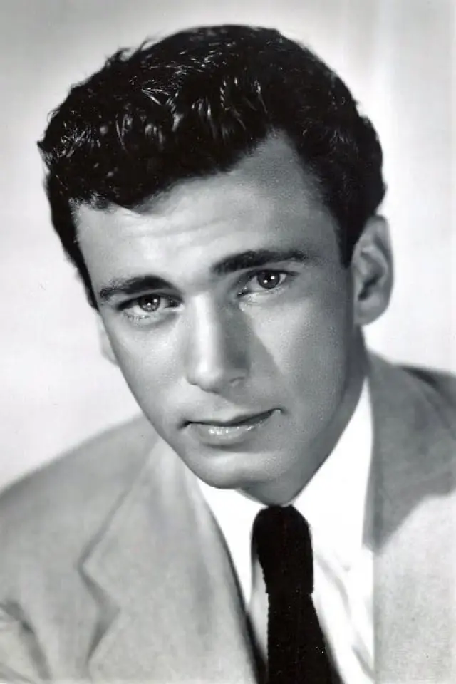 Фото  (Richard Wyler)