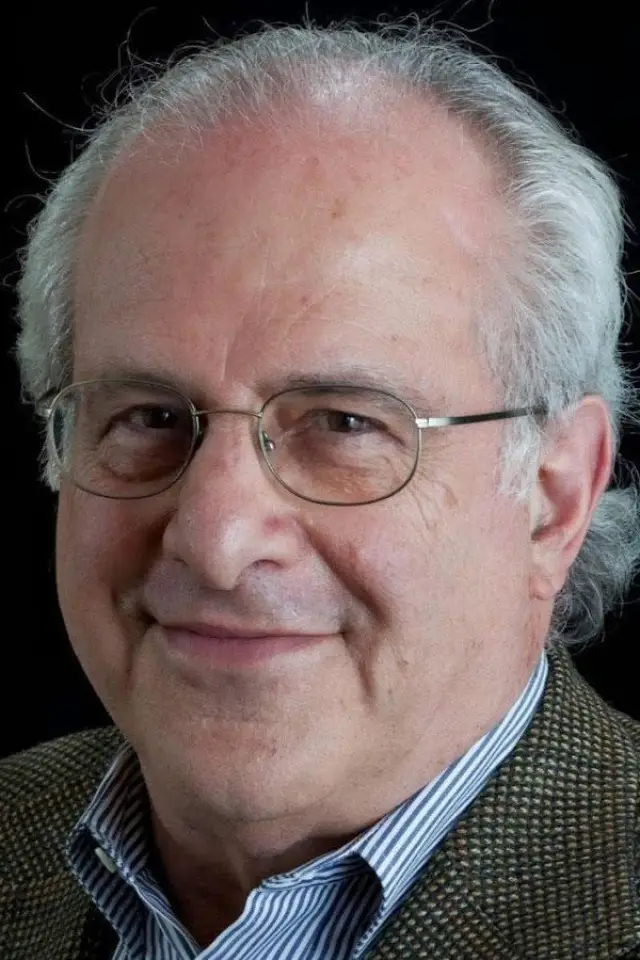 Фото  (Richard D. Wolff)