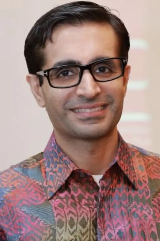 Фото HB Навин (HB Naveen)