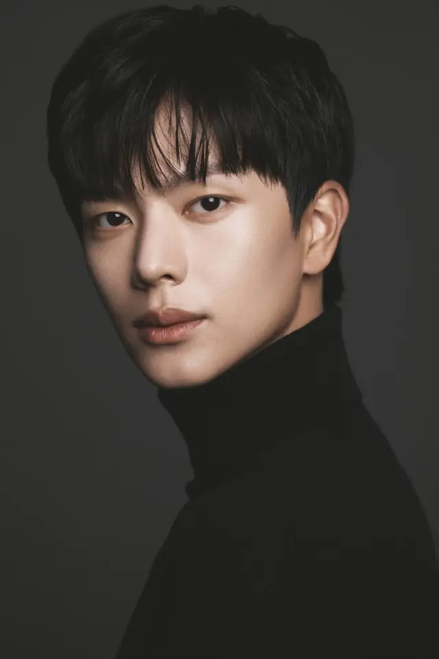 Фото Юк Сон Джэ (Yook Sung-jae)