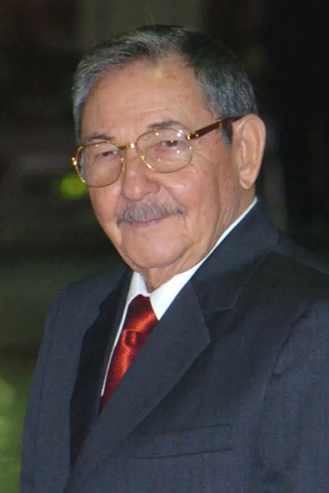 Фото  (Raúl Castro)